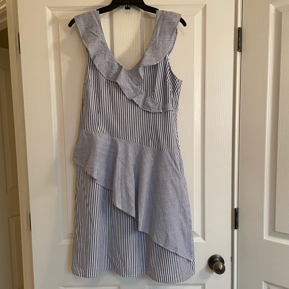 COLLECTIVE CONCEPTS Sleeveless Blue and White Striped Dress with Ruffles - Picture 4 of 15